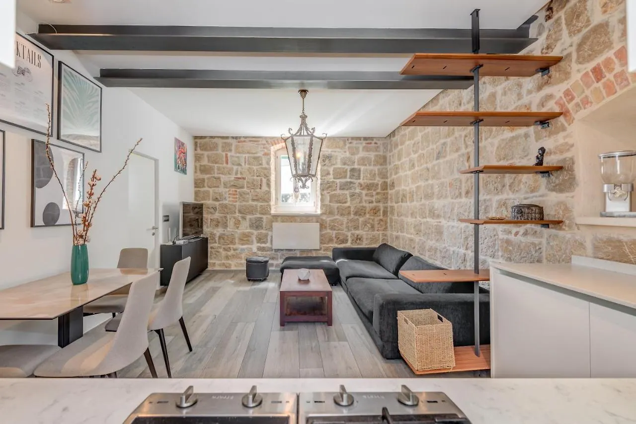 Funky Donkey Apartment Split
